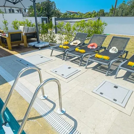 Romeo With Private Pool Villa *