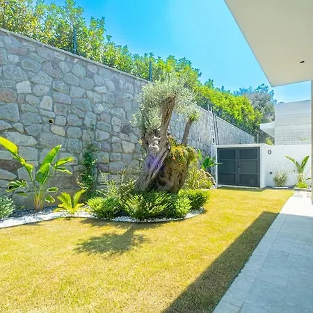 Villa Romeo With Private Pool